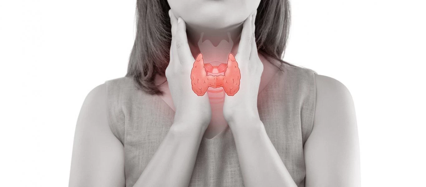 Καρκίνος θυρεοειδούς: Τα 3+1 συμπτώματα που δεν πρέπει να αγνοήσετε